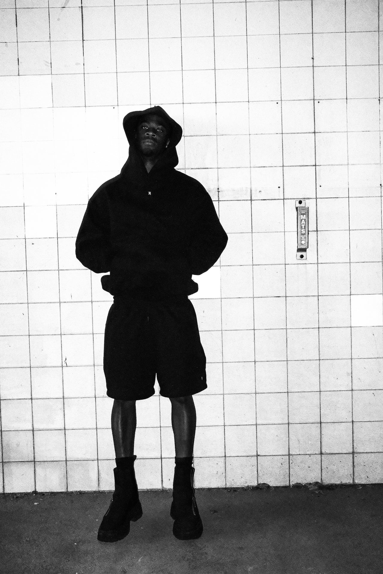 BLACK MINI LOGO SWEATSHORTS