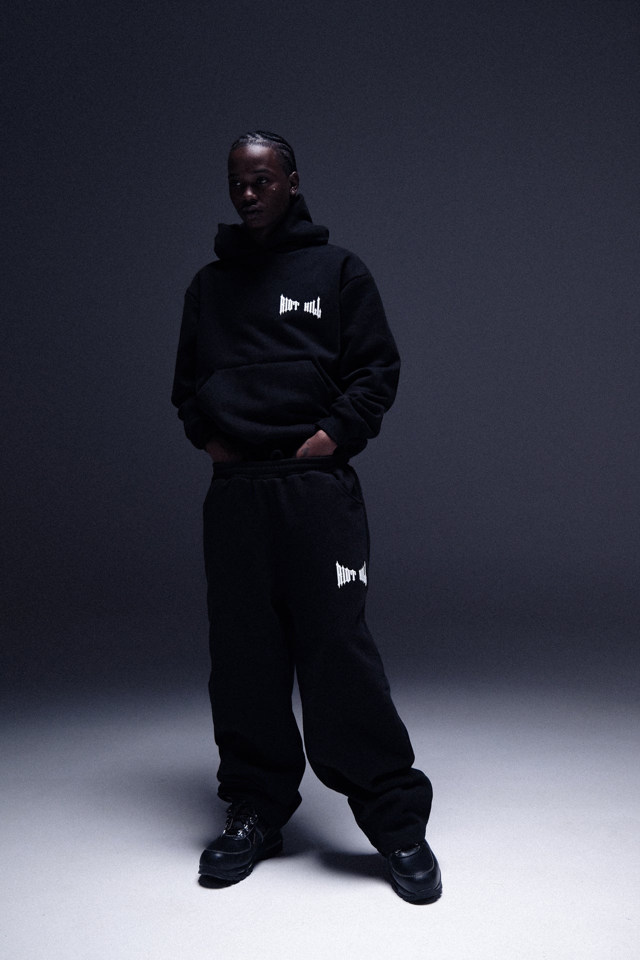 BLACK IRON SWEATPANTS