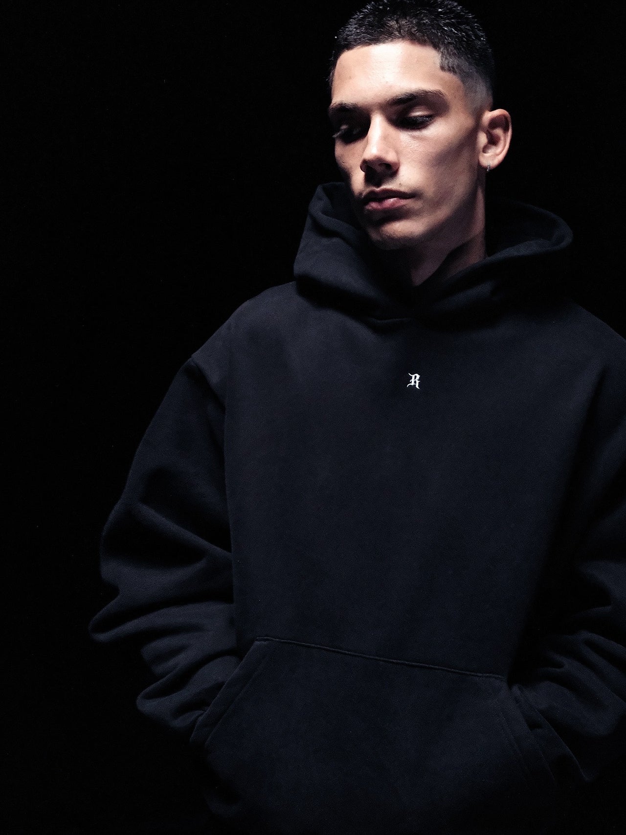 BLACK MINI LOGO HOODED SWEATSHIRT