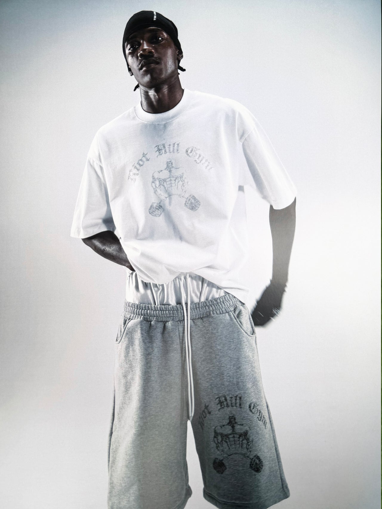 WHITE RIOT HILL GYM T-SHIRT